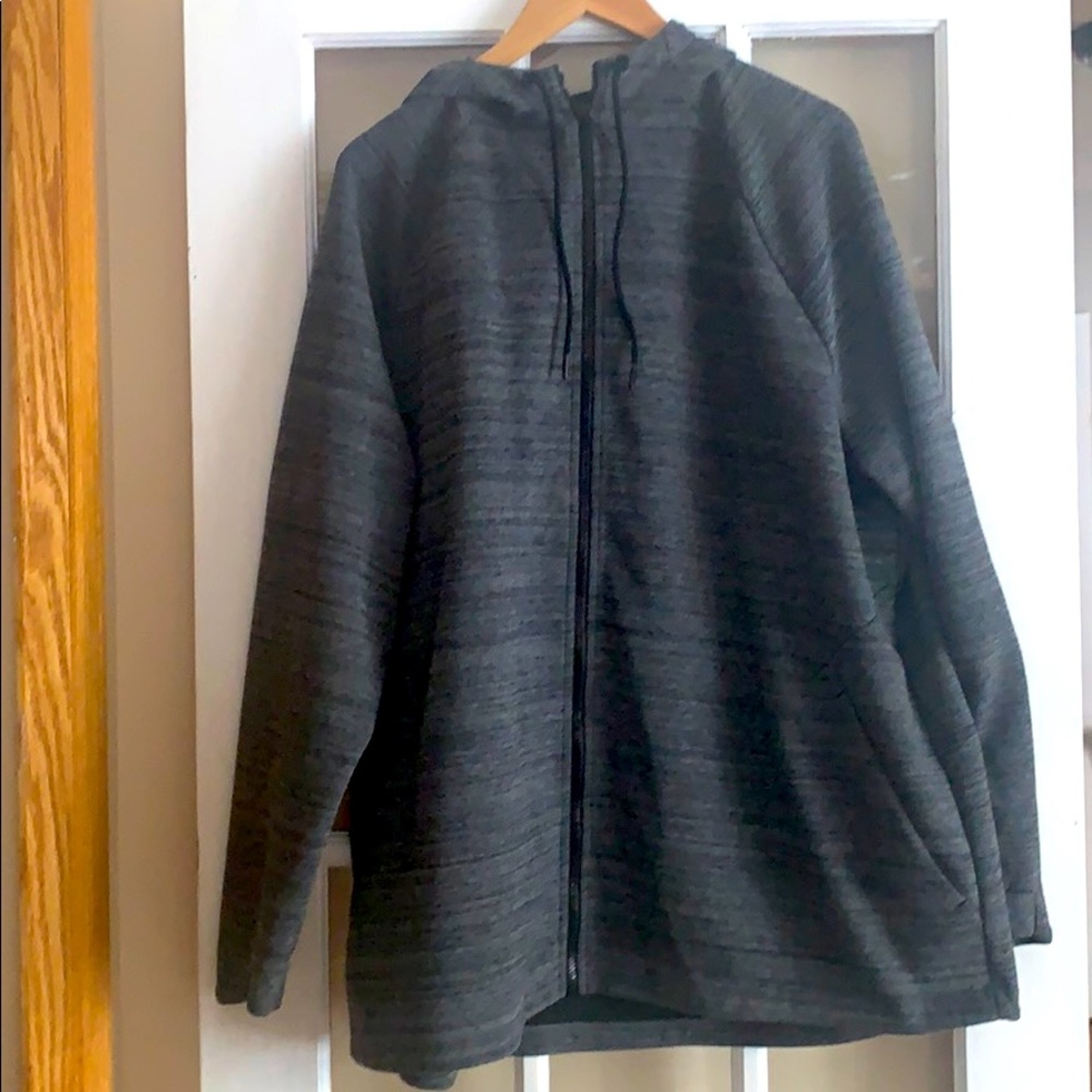Workout sweatshirt